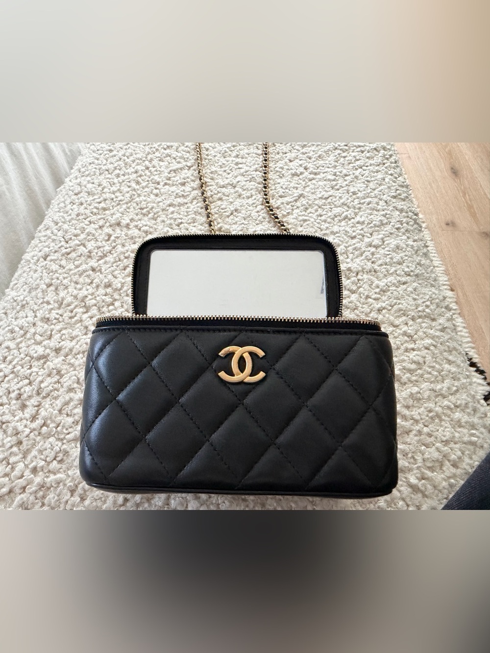 CHANEL Small Top Handle Vanity- PRICE FIRM$$ - Picture 6 of 7